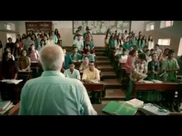 ردا على تعنيف أستاذ بوارزازات : شاهد كيف يكرم تلاميذ الغرب أساتذتهم