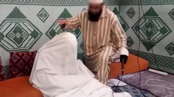 تطورات مثيرة جدا في قضية "راقي الصخيرات" غير الشرعي الذي عنف سيدة وابنتها