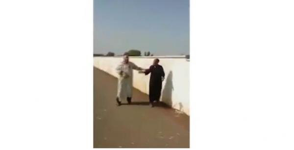 مضاربة و دماء بين فقهاء كيقراو القرآن على الموتى وسط مقبرة بمكناس