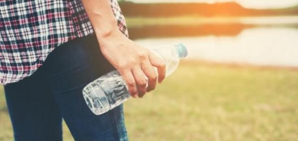 اشرب الماء في فصل الصيف قبل شعوك بالعطش وإلا فصحتك في خطر