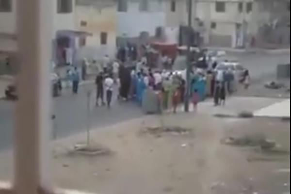 التخلف.. عائلة تطوف بسروال العروسة بالطٌابع بعد الدخلة بالقنيطرة