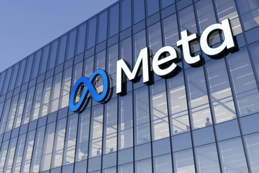 ميتا تطلق ميزة جديدة تتيح الدردشة مع المشاهير عبر الذكاء الاصطناعي