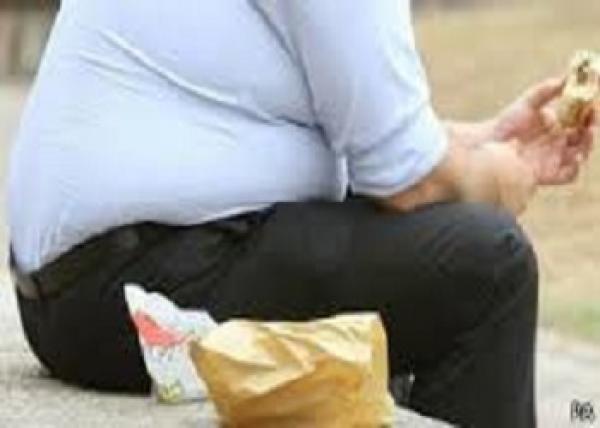 المكسيك تكافح البدانة بضريبة على الوجبات السريعة