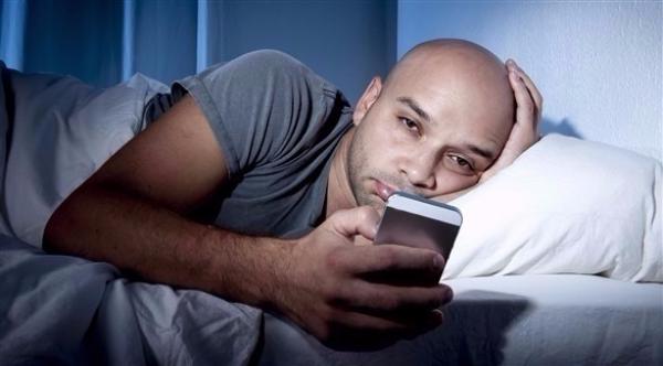 اضطرابات النوم تنذر بآلام الساقين