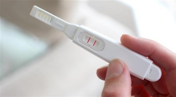 هل تعيق أمراض اللثة فرص الحمل؟