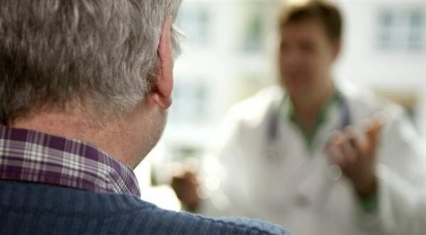 ما أسباب التبول اللا إرادي لدى المُسنين؟