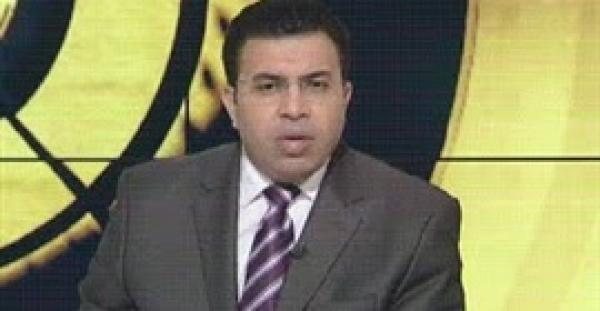 بالفيديو.. مذيع الجزيرة يغلق الهاتف في وجه متصل بسبب «تحيا مصر»