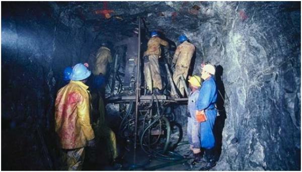 مصرع عامل بمنجم إغرم أوسار ضواحي خنيفرة