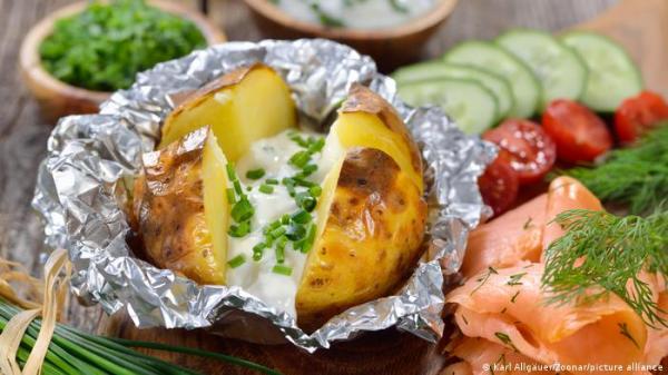 تجنب هذه الأخطاء عند استخدامه.. ورق الألومنيوم ضار ولكن!