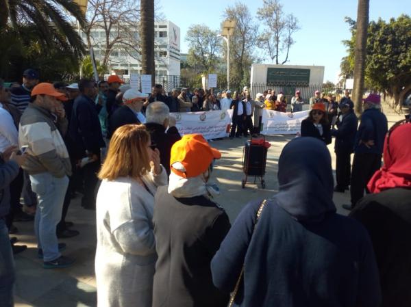 الموظفون يرفعون شعار "ارحل" في وجه مدير المعهد الوطني للبحث الزراعي