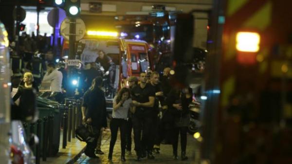 رويترز: العثور على جواز سفر سوري بجوار جثة أحد الانتحاريين بفرنسا