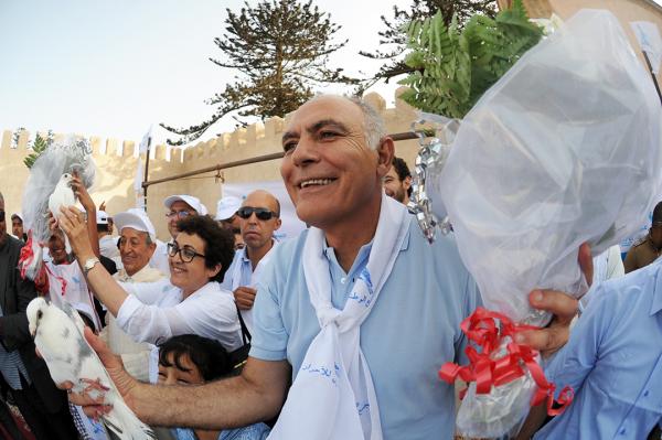 في لقاء جماهيري بالصويرة مزوار يعاهد ابناء المدينة على الإلتزام ببرنامج تنموية شاملة لإسترجاء اشعاعها‎