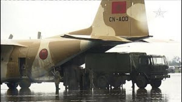 لحظة وصول المساعدات الانسانية العاجلة التي أرسلها الملك محمد السادس للسيراليون