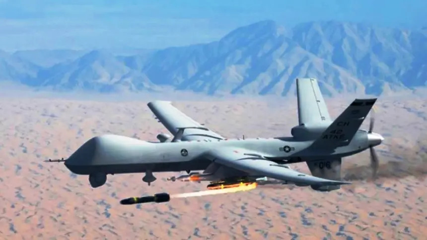 الدرون المغربية تقصف سيارة تابعة للبوليساريو بعد اقتربها من الجدار الرملي