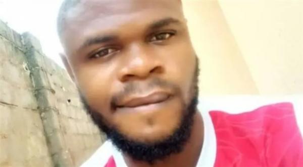 طالب طب نيجيري يكتشف أن الجثة التي كان على وشك تشريحها مع زملائه تعود لصديقه المتوفى