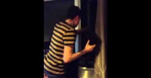 بالفيديو.. شاهد رد فعل طالب بعد هزيمته في لعبة "بلاى ستيشن"