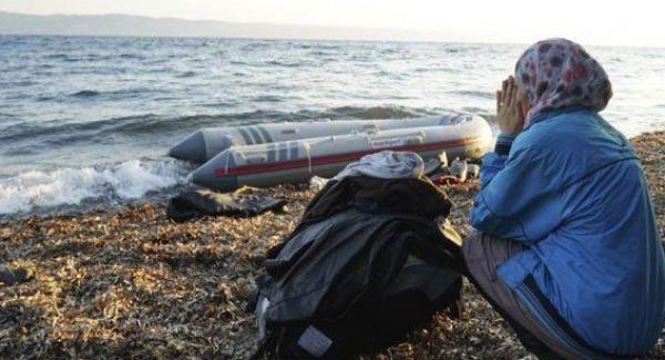 شجاعة جندي مغربي تمكن من إنقاذ مهاجرين سريين من الموت بمضيق جبل طارق لكن النهاية كانت مفجعة