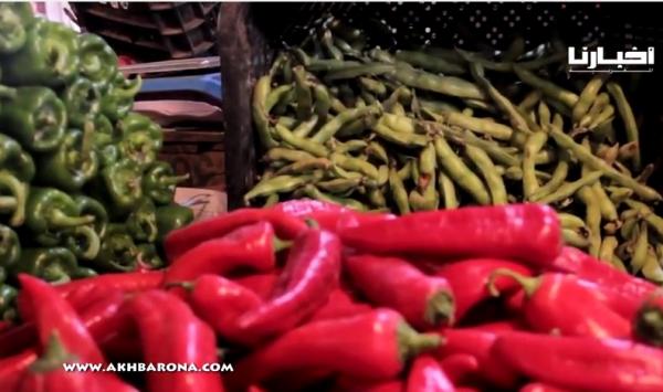 تجار الخضر والفواكه يعلقون على التهاب الأسعار "المواطن صعيب عليه هدشي والحركة ميتة"