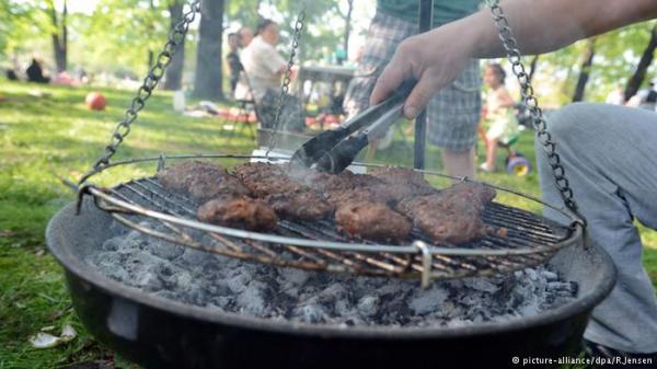 بعض النصائح لتجنب التسمم الغذائي الناتج عن الشواء
