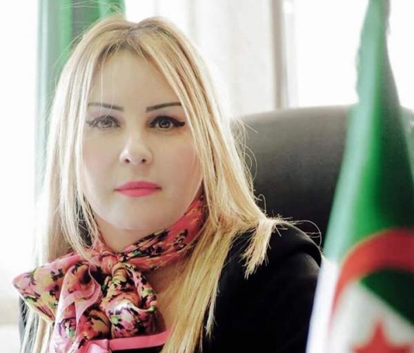 ترشح الحسناء "أميرة سليم" لرئاسة الجزائر يُشعل الفايسبوك ومغاربة يدخلون على الخط