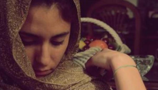 هكذا أحبط الأمن الاسباني تزويج فتاة مغربية قاصر من شخص يكبرها ب20 سنة ..واعتقل والدها وشقيقها !