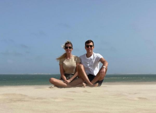 نشرت الصور بإنستغرام.. "إيفانكا ترامب" و"كوشنر" يختتمان جولتهما السياحة بالمملكة بزيارة الصحراء المغربية