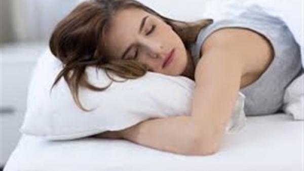 6 أطعمة يجب تجنبها قبل الخلود إلى النوم