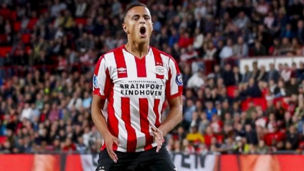 النجم المغربي الصاعد "إيحاتارن" يرفض حمل قميص منتخب هولندا