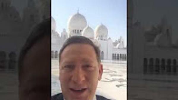 المتحدث باسم الحكومة البريطانية: صوت الأذان رائع و جميل