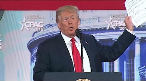 ترامب: المهاجرون مثل "الثعابين" سيقتلون "دولتنا الرحيمة" بعضاتهم "السامة"