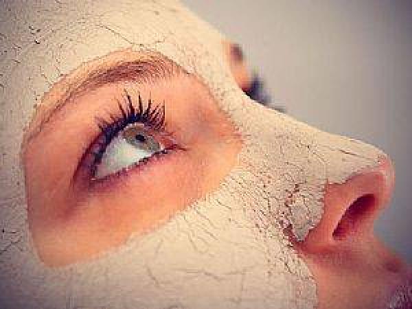 ماسك بسيط يقضي على أثار التعب