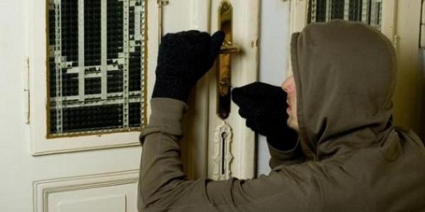 الأمن يوقف عصابة سرقة المحلات والمنازل بمرتيل وتطوان