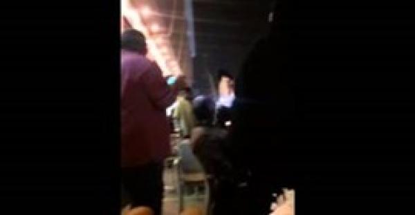 بالفيديو.. سعودية تلقن امرأة نظرت إلى زوجها «علقة ساخنة»