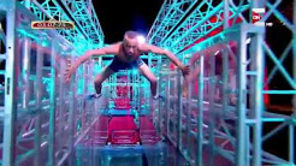 مشترك من المغرب أول من يتخطى المرحلة الأولى من "نينجا وريور" بالعربي