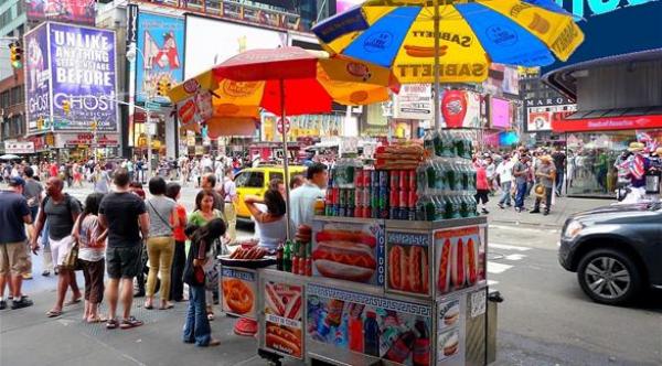 دراسة: "دي إن أيه" بشري في عبوات النقانق بأمريكا