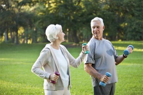 طبيب فرنسي: «معلقة خل» تقي من الشيخوخة