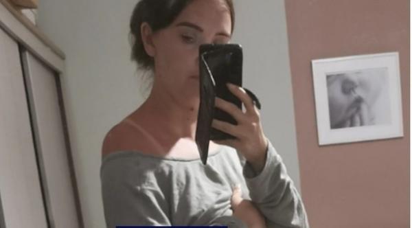 بريطانية تعاني من حالة إمساك نادرة تجعلها تبدو وكأنها حامل باستمرار