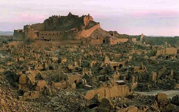 30 قتيلاً على الاقل في زلزال جنوب إيران