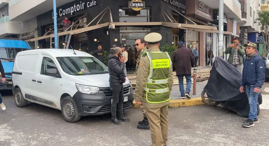 السلطات المحلية بـ“2 مارس” بالدار البيضاء تشن حملة واسعة على المقاهي المخالفة للقانون