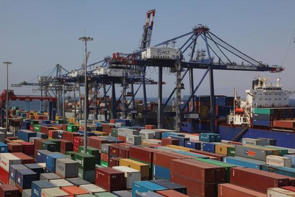 تجارة السلع عالميا تتراجع إلى أدنى مستوى على الإطلاق