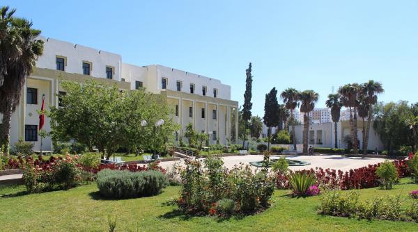 هام ..وزارة "أمزازي" تعوض الانتقاء الأولي والاختبارات الكتابية بهذه المنصة من أجل الولوج إلى عدد من المدارس الوطنية