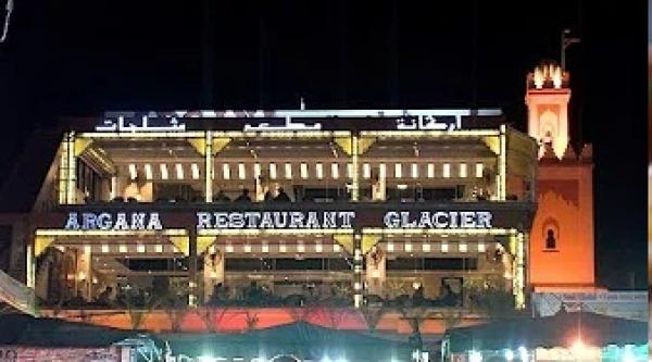 ساحة جامع الفناء بين الحفاظ على التراث الشعبي واندثار الحلقة