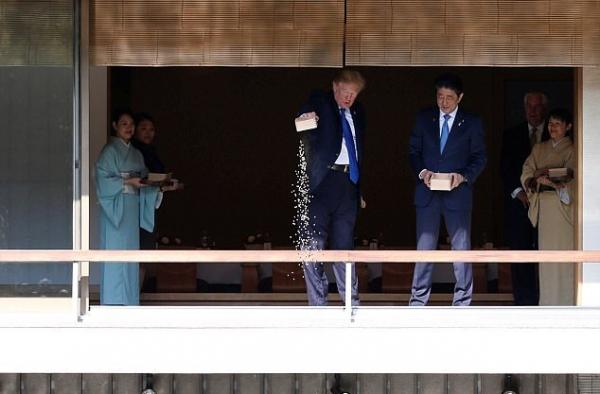 ترامب يفقد صبره في اليابان بسبب "السمك"