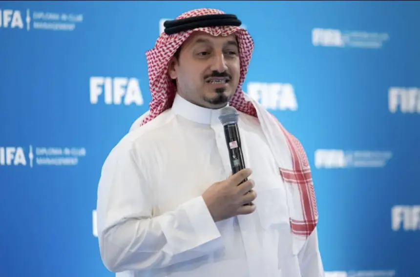 سقطة غير متوقعة لرئيس الاتحاد السعودي.. وصف السنغال بـ"بطل أفريقيا"؟