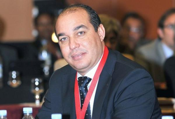 محمد أوزين في مواجهة شبيبات 15 حزبا سياسيا