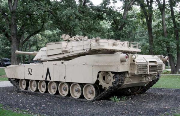 المغرب يتسلم أول دفعة من الدبابات الأمريكية "المدمرة " (صور)