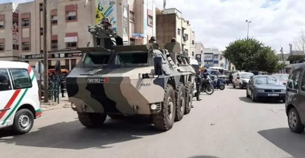 القوات المسلحة في طريقها إلى مدينة طنجة لمواجهة تفشي وباء كورونا