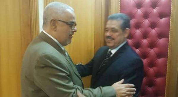 بنكيران يواصل مشاوراته الحكومية ويستقبل الاستقلالي شباط