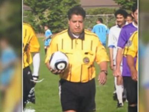 مقتل حكم أمريكي بسبب بطاقة "صفراء"