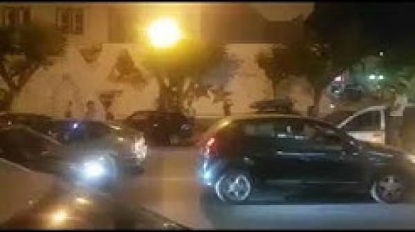 فرحة مغاربة من مدن مختلفة بتأهل منتخب الجزائر إلى النهائي